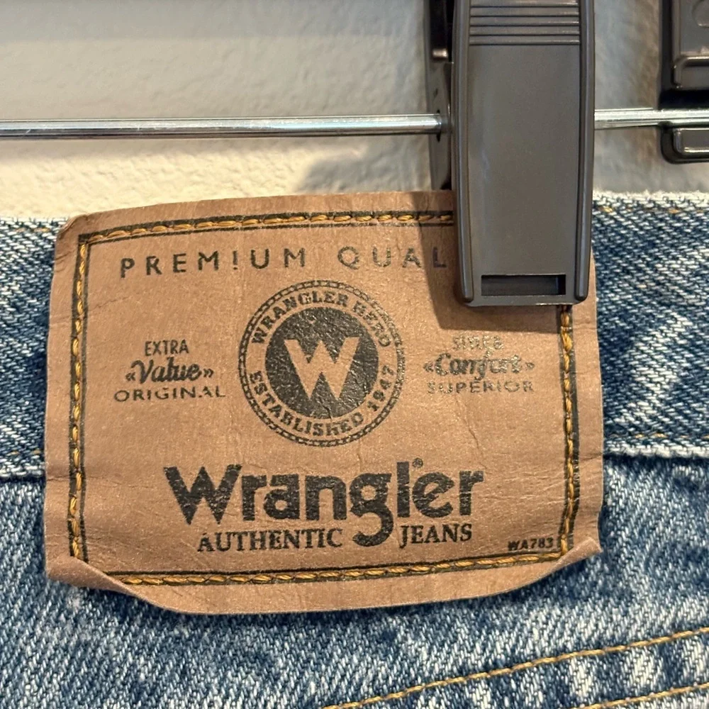 Wrangler Denim Jeans Men’s Size 33x30 Made in the USA Straight Leg - Picture 8 of 16
